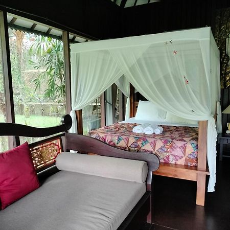 Bintang Munduk Hotel Exterior photo