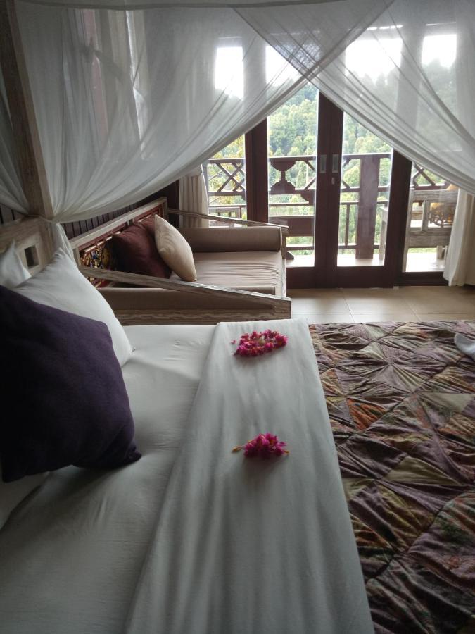 Bintang Munduk Hotel Exterior photo