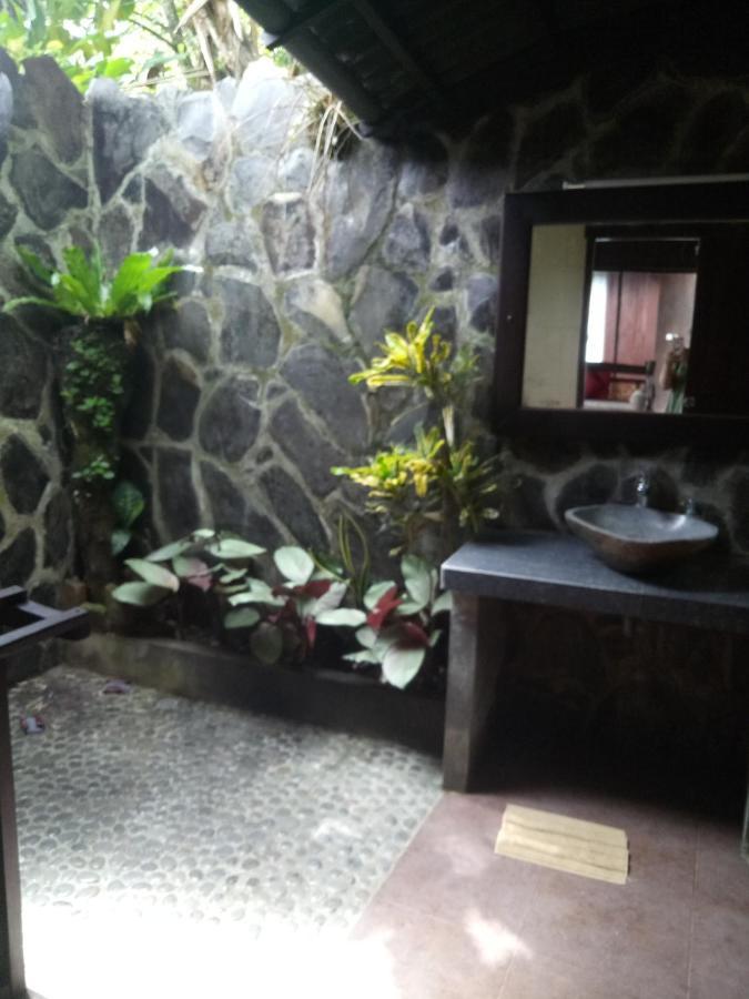 Bintang Munduk Hotel Exterior photo