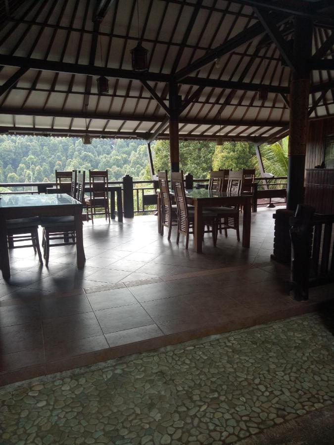 Bintang Munduk Hotel Exterior photo
