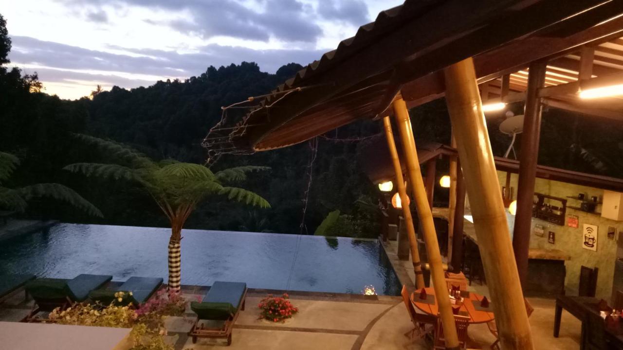 Bintang Munduk Hotel Exterior photo